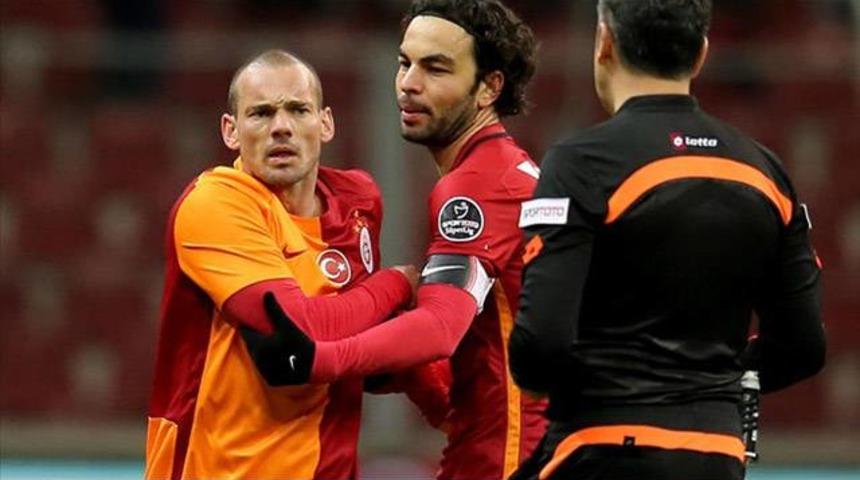 Sneijder'in menajerinden &ccedil;ıldırtan a&ccedil;ıklama