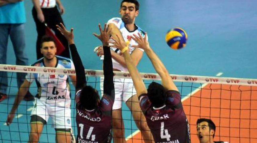 Bornova Anadolu Lisesi 0 - 3 Arkas