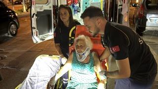 Kütahya'da evinde düşüp yaralanan yaşlı kadını ekipler kurtardı