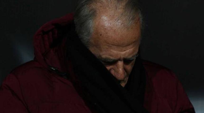Mustafa Denizli istifa mı etti?