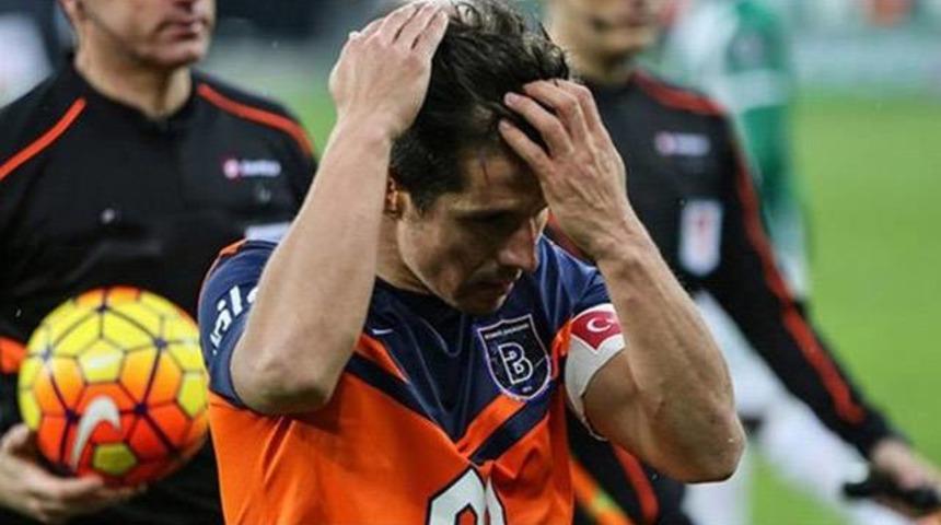 Emre Bel&ouml;zoğlu'na k&uuml;f&uuml;rl&uuml; tepki