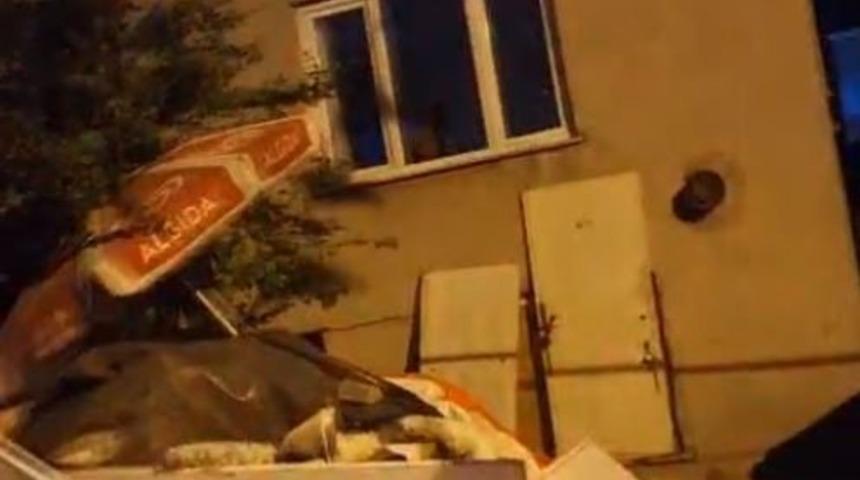 Esenyurt’ta komşular arasındaki kavga sokağa taştı: Hakaretler havada uçuştu