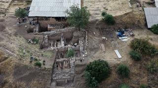 Sardes'te 2 bin 800 yıllık Lidya Sarayı'nın kalıntılarına ulaşıldı