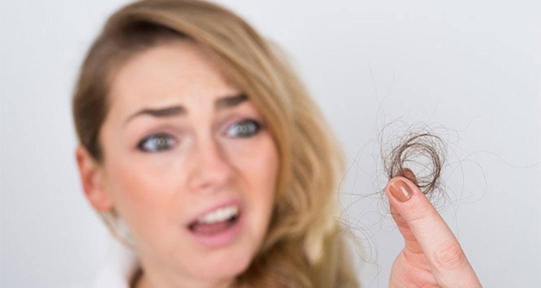 Kadınlarda saç dökülmesi giderek artıyor! Kadınlarda saç dökülmesi neden olur? Uzmanından uyarılar: "Bu durum geç fark edilir" 2