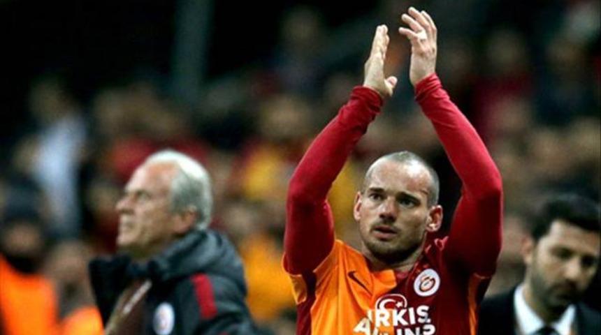 Sneijder bunu hep yapıyor! Şimdi de Denizli...