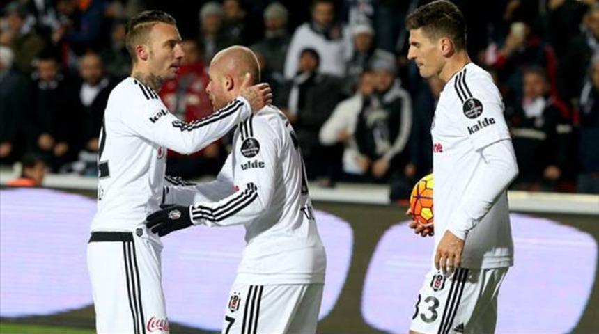 G&ouml;khan T&ouml;re antrenmana katılmadı