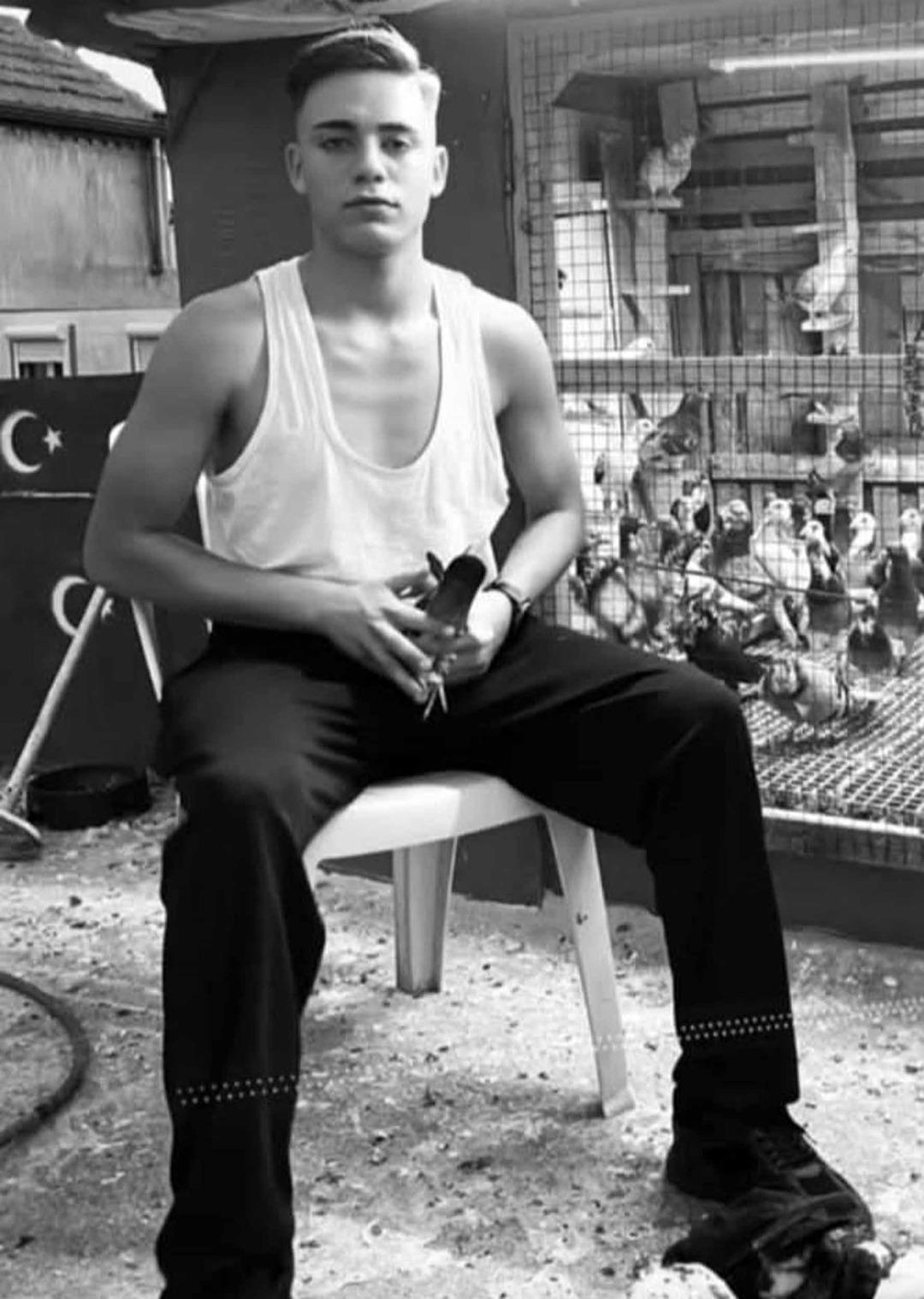 Düğünde karşılaştı, eşinin eski nişanlısını ekmek bıçağıyla öldürdü... Henüz 16 yaşındaydı 1