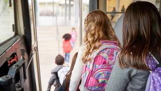 Okulların açılmasına günler kala Ankara'da okul servislerine zam geldi!