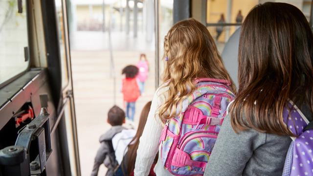 Okulların açılmasına günler kala Ankara'da okul servislerine zam geldi!