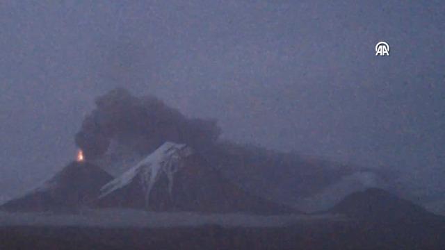 Deprem olunca Kamçatka'daki Klyuchevskoy Yanardağı faaliyete geçti!