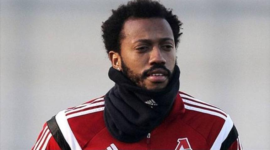 Manuel Fernandes geri d&ouml;n&uuml;yor