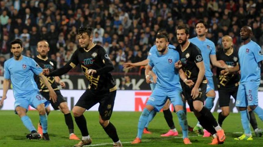 Trabzonspor’a sert eleştiri! 'Tarihi isyan, tarihi hüsran!'