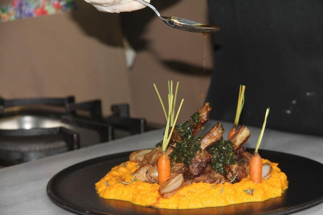 Türkiye’nin ilk gastronomi şehri, dünya lezzetlerini öğreniyor! Kadınlar füzyon mutfağıyla buluştu: "Farklı tabaklar çıkartmayı hedefliyoruz" 5