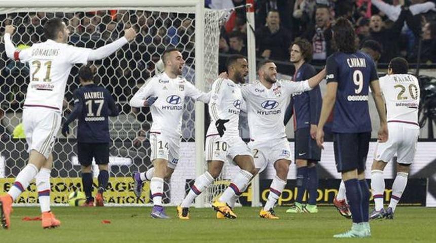 Lyon 2 - 1 Paris Saint Germain