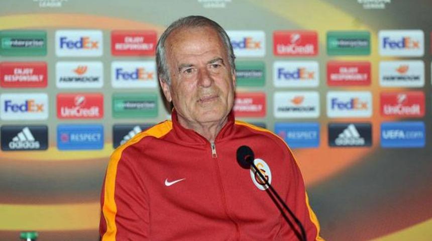 Galatasaray'da Mustafa Denizli antrenmana &ccedil;ıkmadı