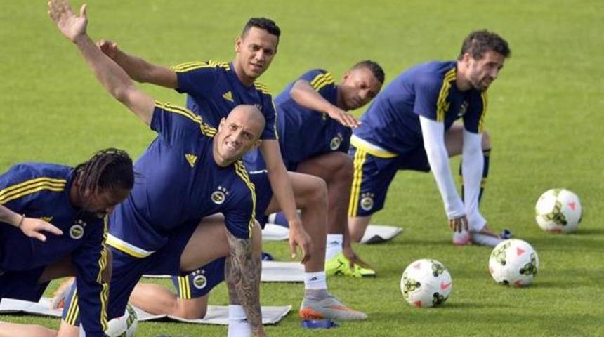 YILDIZ FUTBOLCU KADROYA ALINMADI!