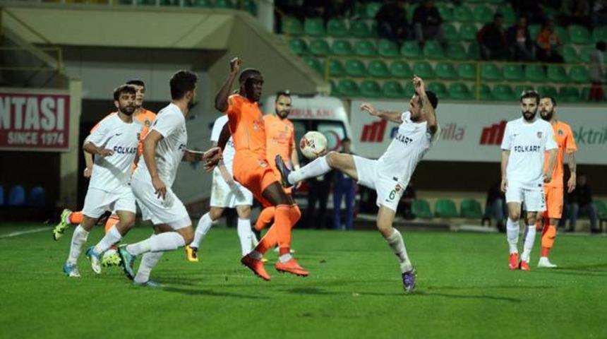 Multigroup Alanyaspor 2-2 Karşıyaka
