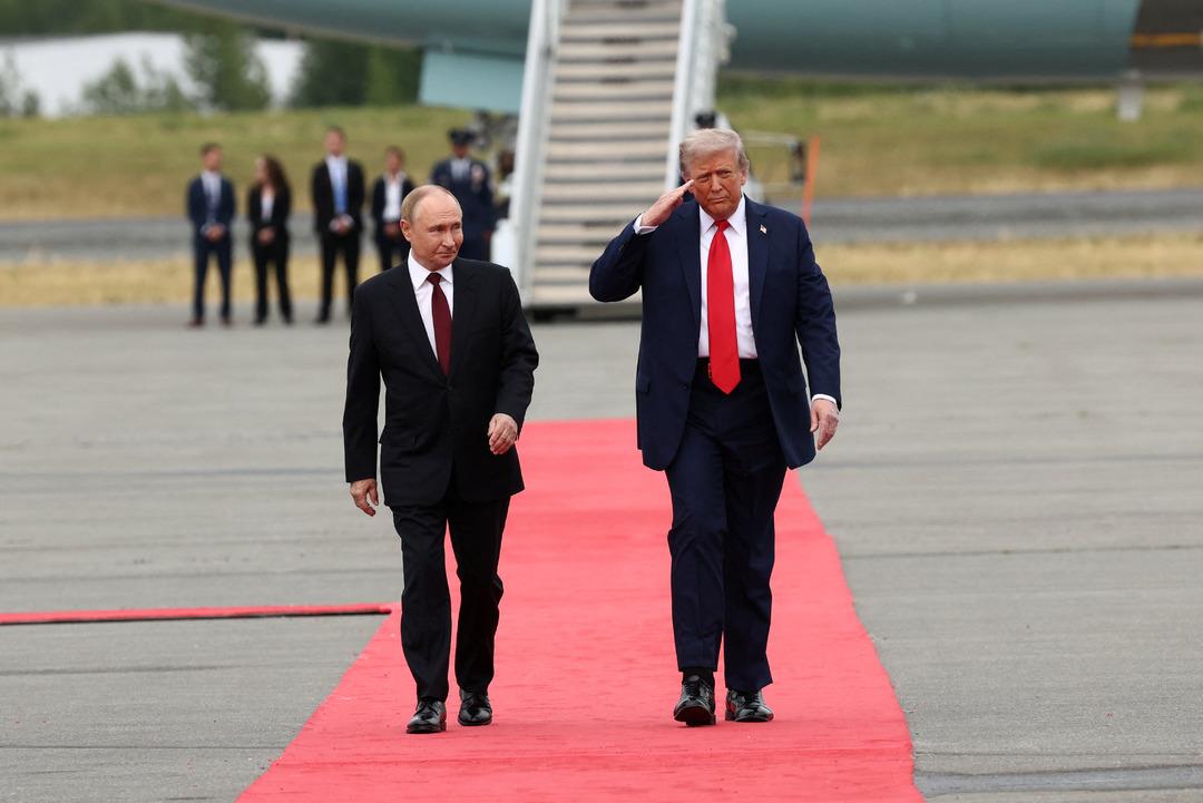 Dünyanın gözü tarihi zirvede! ABD Başkanı Trump ve Rusya Devlet Başkanı Putin Alaska da buluştu: İşte ilk kareler 6
