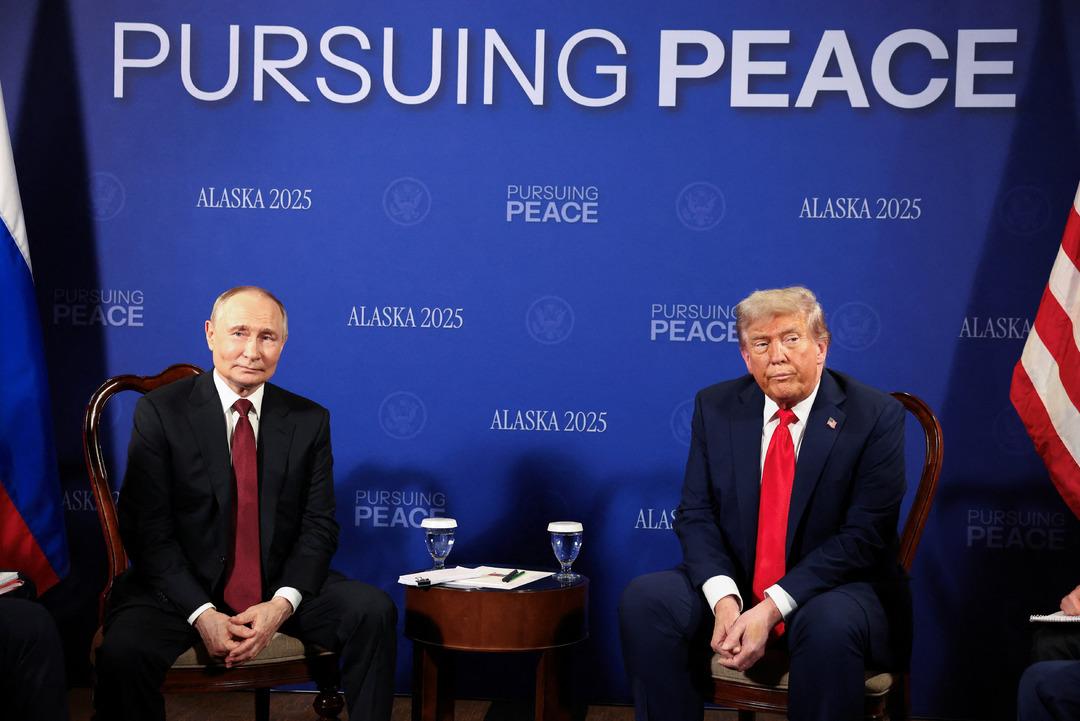 Dünyanın gözü tarihi zirvede! ABD Başkanı Trump ve Rusya Devlet Başkanı Putin Alaska da buluştu: İşte ilk kareler 7