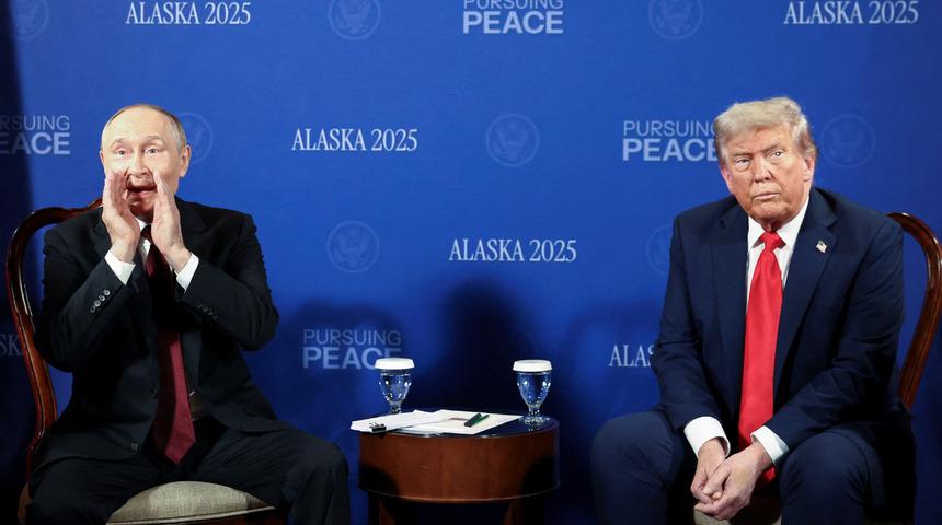 Alaska'daki zirvede Putin, ABD'li gazetecinin sorusunu duymazlıktan geldi! Yaptığı mimikler olay oldu