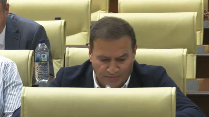 Ankara AK Parti Belediye Meclis Üyesi Osman Aydoğdu'dan ABB'ye halı saha ve ihale tepkisi: "Bu mu sosyal belediyecilik?"