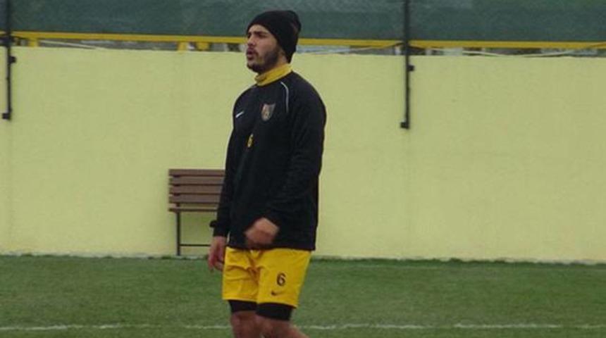 Muhammed Demirci ilk gol&uuml;n&uuml; attı