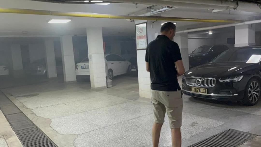Eskişehir de belediye binasında yangın paniği! Dumanlar binaya yayıldı 5