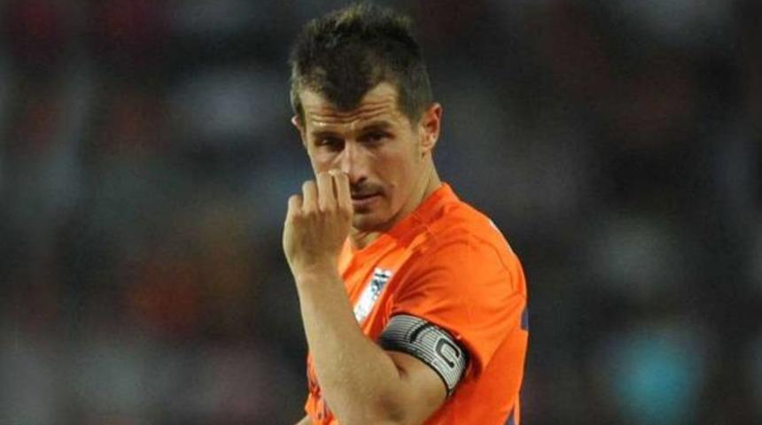 Emre Belözoğlu Süper Lig'de ilk kez penaltı kaçırdı!