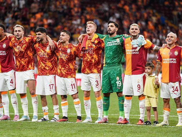 Galatasaray'ın yıldızından maç sonu ortalığı karıştıran sözler! "Takım sadece Icardi ve Osimhen'den oluşmuyor"