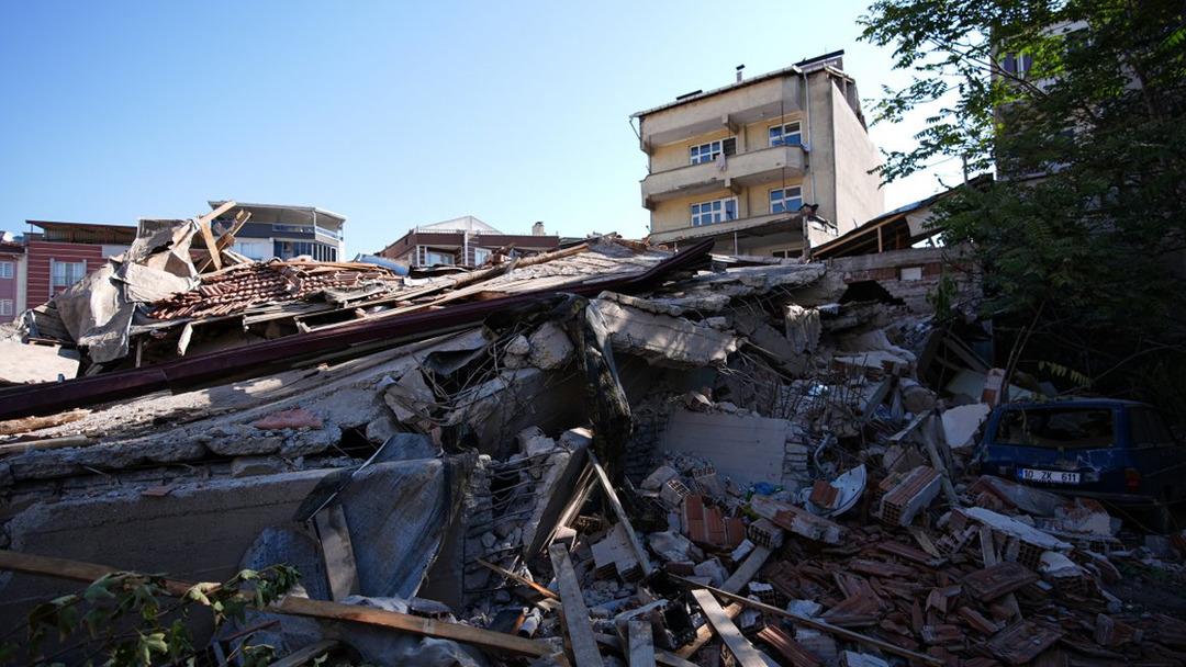 Bakan Kurum Sındırgı depreminin bilançosunu açıkladı! 729 binada hasar tespit edildi: "Yıkıp, inşa faaliyetlerine başlayacağız" 1