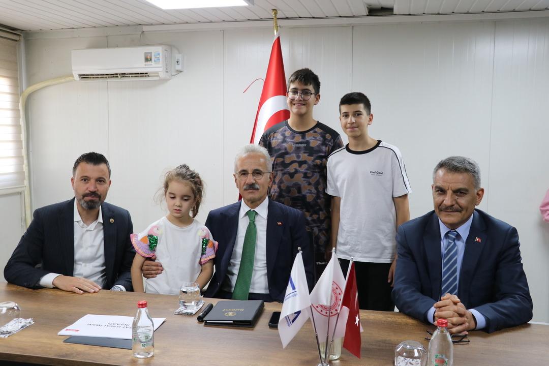 Bakan Uraloğlu duyurdu! O havalimanı için tarih verdi 1