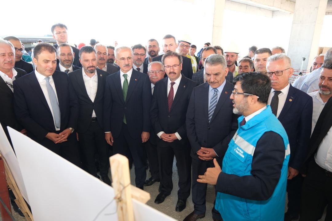 Bakan Uraloğlu duyurdu! O havalimanı için tarih verdi 2