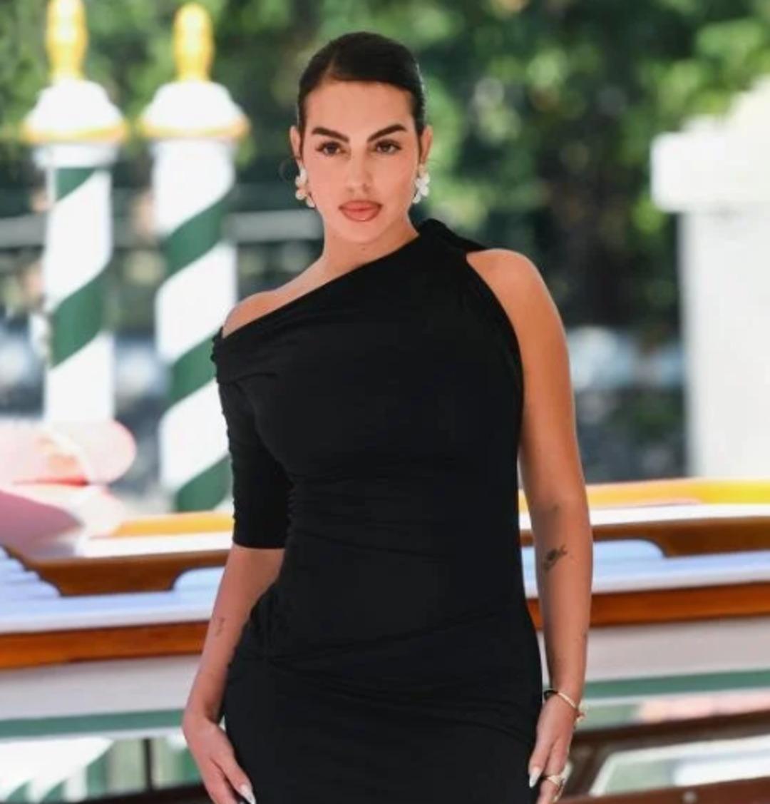 Cristiano Ronaldo evleniyor! Georgina Rodriguez e aldığı yüzüğün fiyatını duyanlar inanamadı 3