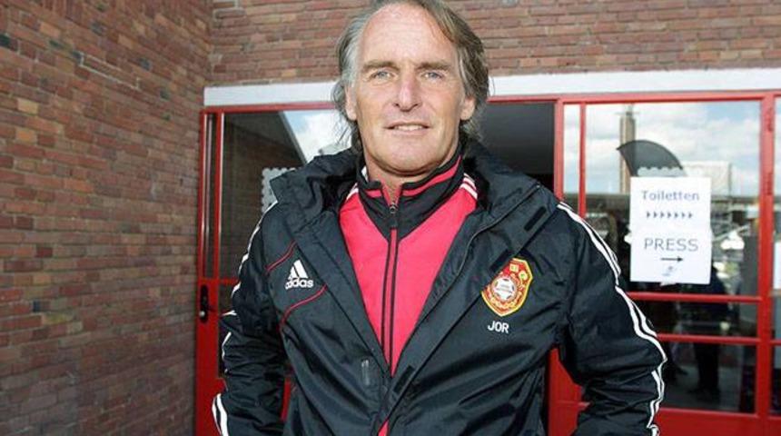 Galatasaray'ın yeni hocası belli oldu! Resmen a&ccedil;ıklandı