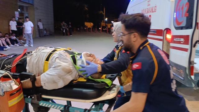 Motosiklet kazasında ağır yaralandı 5