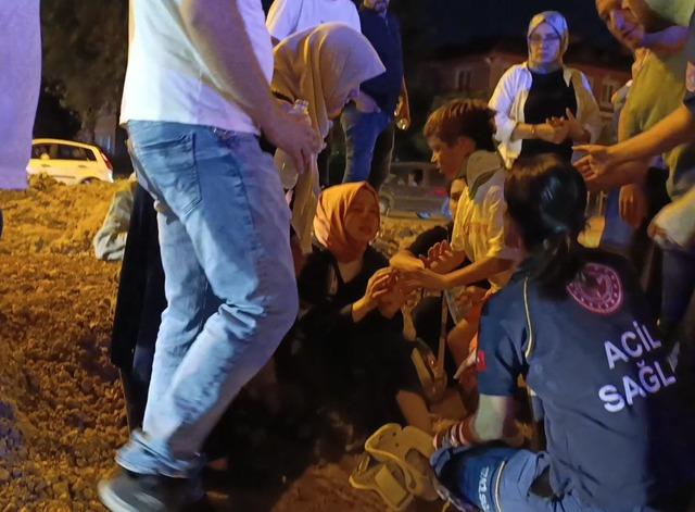 Motosiklet kazasında ağır yaralandı 4