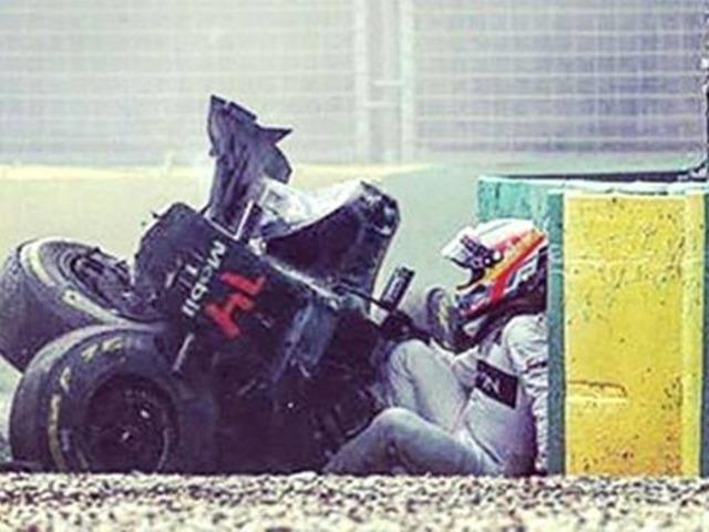 Formula 1'de Fernando Alonso kaza yaptı