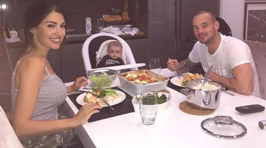 Sneijder: 'Ailem İstanbul'da sokağa &ccedil;ıkmamalı'