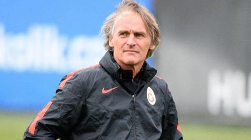 Riekerink'ten Hollanda usul&uuml; feda!