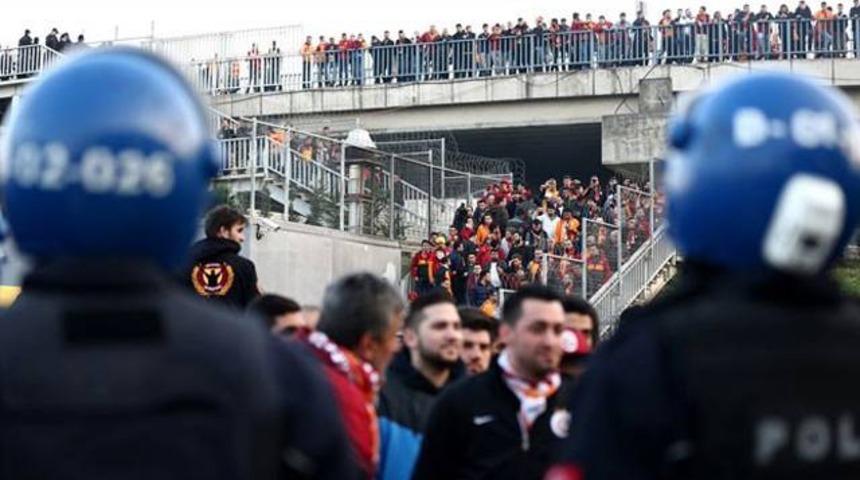 Galatasaray-Fenerbah&ccedil;e derbisini 5 ter&ouml;rist erteletti!