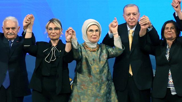 CHP'den AK Parti'ye geçti, ilk icraatı bu oldu! Yasemin Fazlaca'nın makam odasındaki dikkat çeken detay