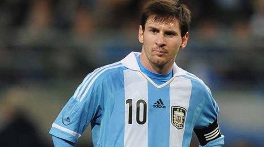 Messi 117 ma&ccedil; sonra şut atamadı!