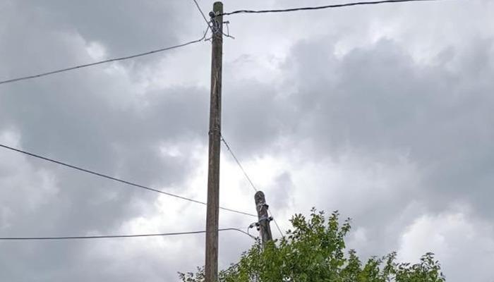 20927915-700x400 Eğik duran elektrik direği düzeltildi
