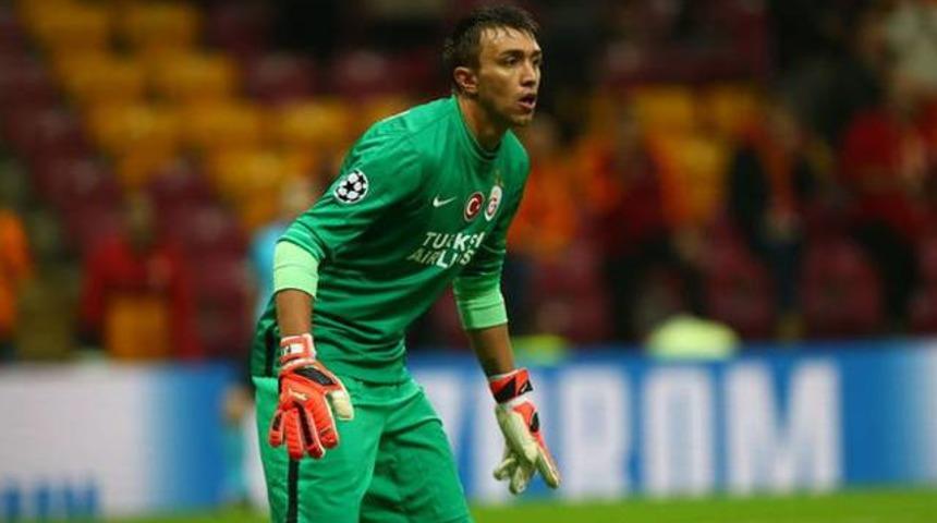 Muslera'dan transfer a&ccedil;ıklaması! 'Menajerimle konuşmuşlar'