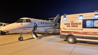 Ağrı'da trafik kazasında yaralanan çocuk ambulans uçakla Ankara'ya nakledildi