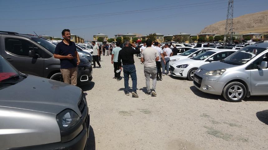 İkinci el açık oto pazarında durgunluk sürüyor