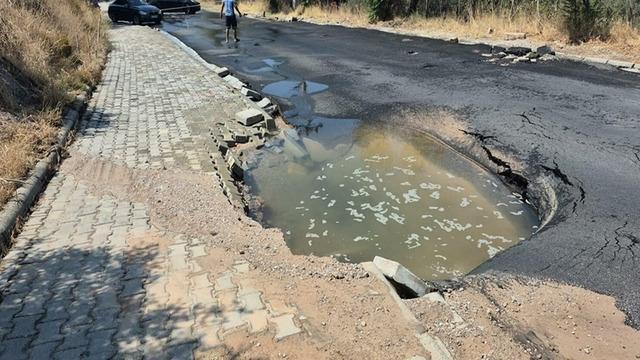 Bodrum’da ana su isale hattı patladı, tonlarca su boşa aktı