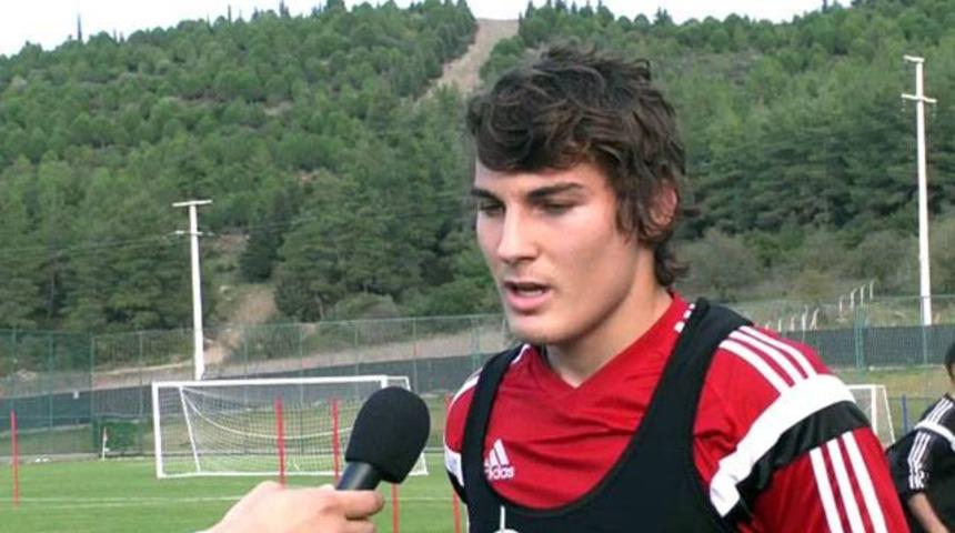 &Ccedil;ağlar'ı annesi bırakmadı!