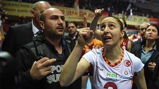 Galatasaray-Krasnodar maçında ortalık karıştı