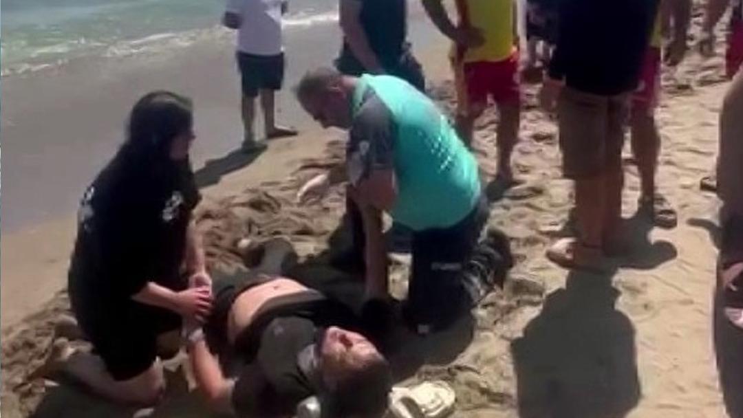 Karasu da can pazarı: Yasağa rağmen denize giren 3 kişi boğulmaktan son anda kurtarıldı 1